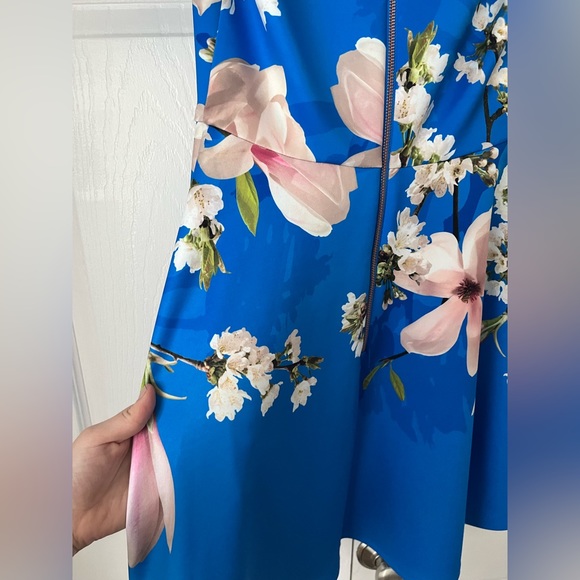 🌸 Ted Baker - Floral Mini Dress w/ Pleats, Cold Shoulder Sleeves - Blue - Picture 9 of 10